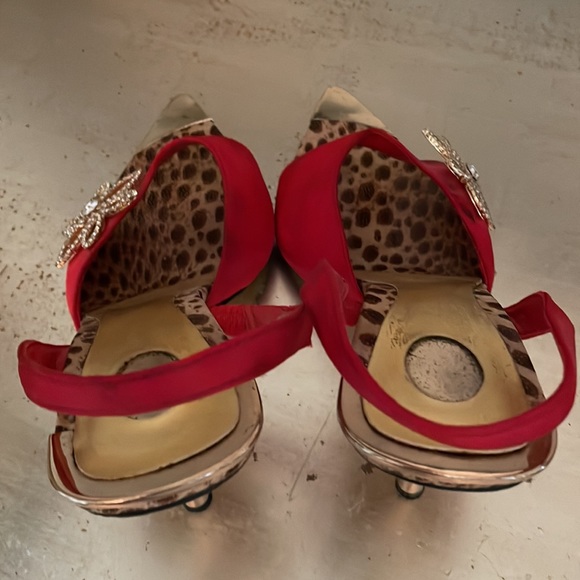 Vintage Red Diva 4” heels with animal print! - Picture 6 of 8